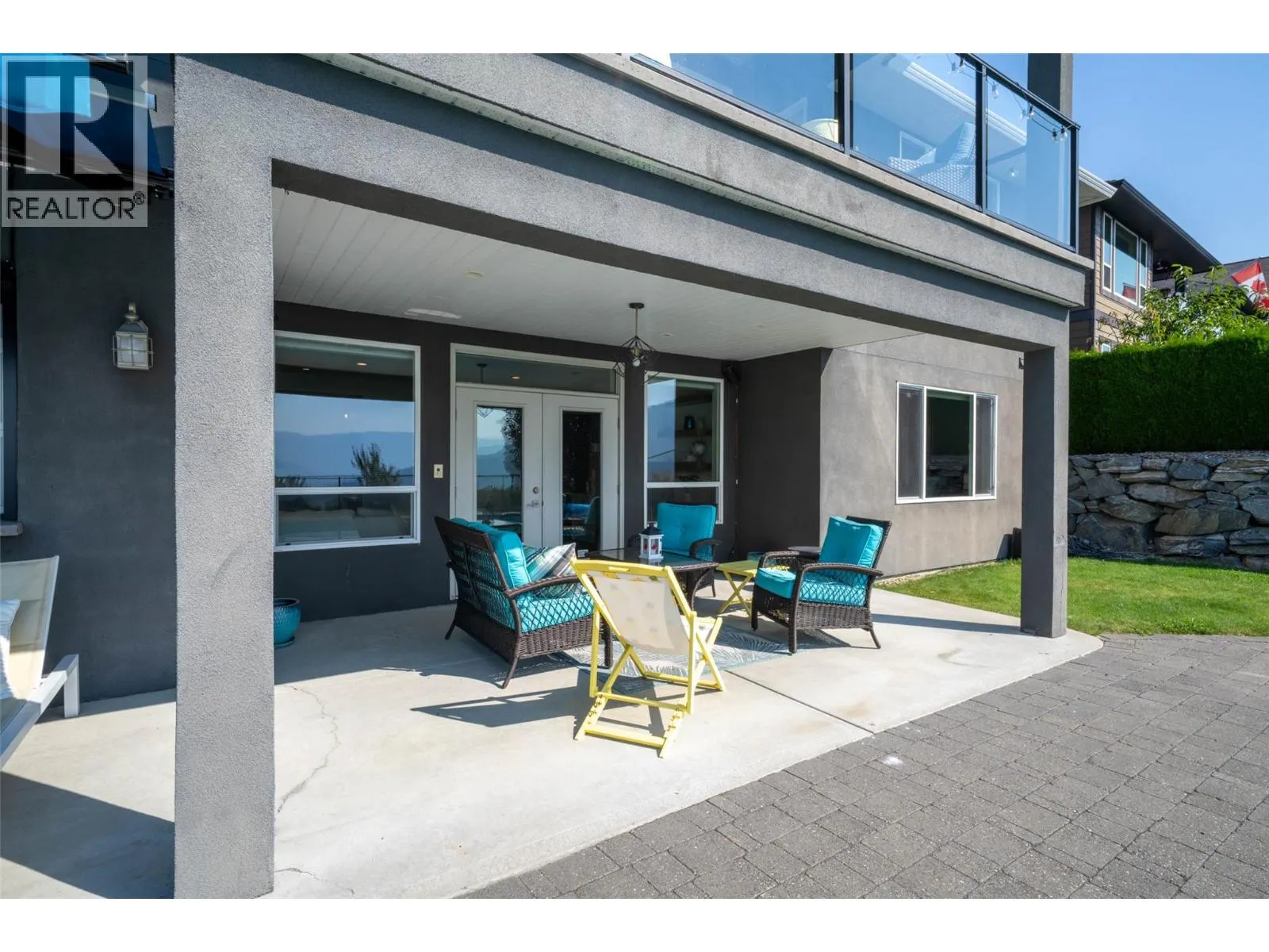6905 Foothills Drive