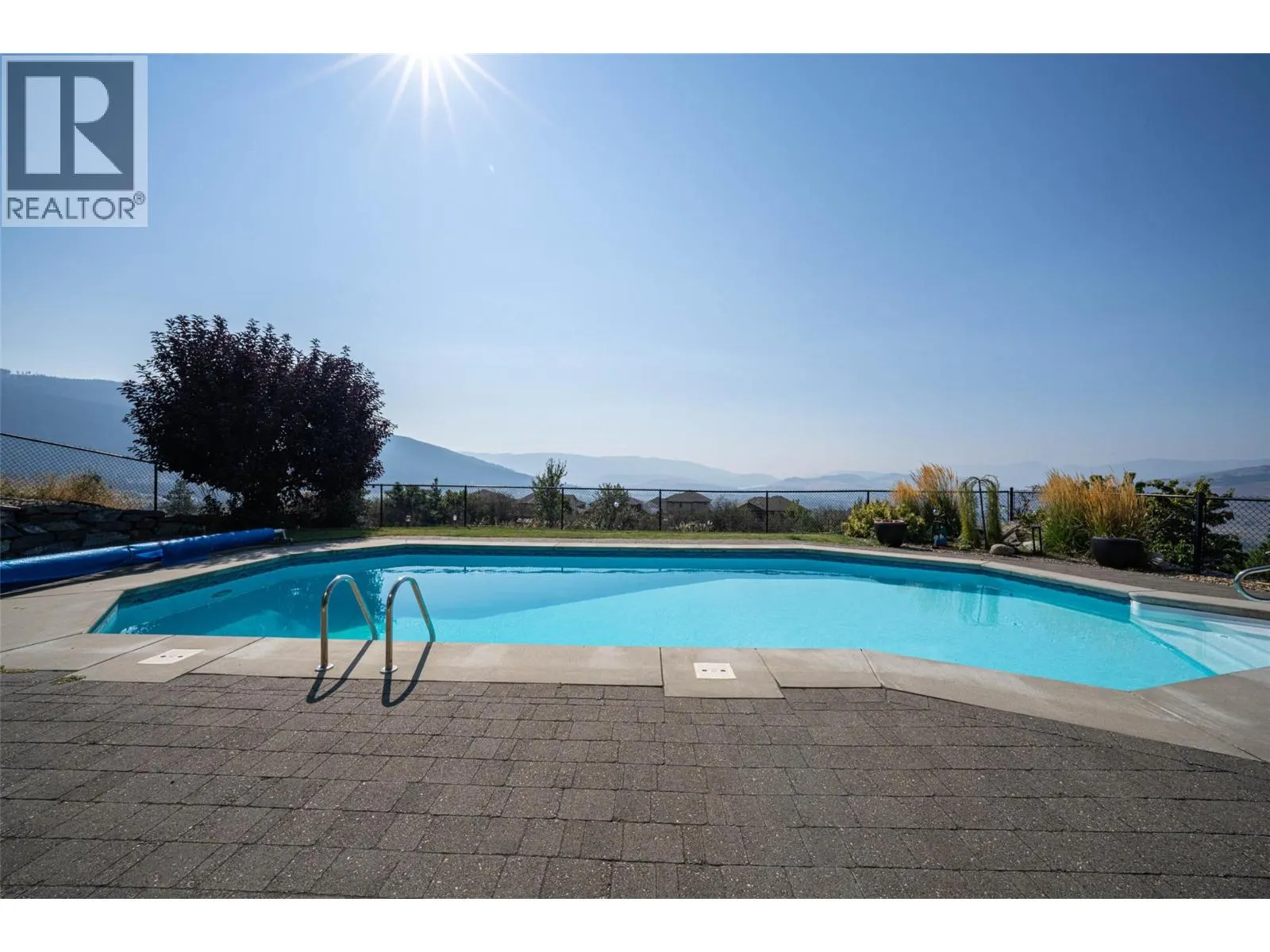 6905 Foothills Drive