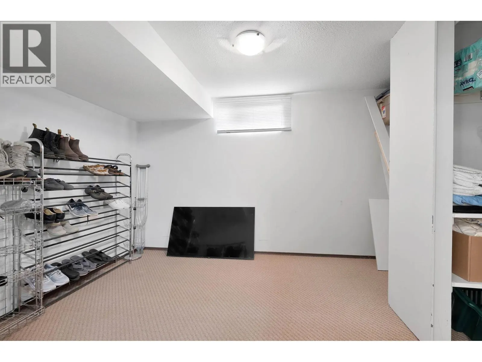 1090 NICOLANI Drive