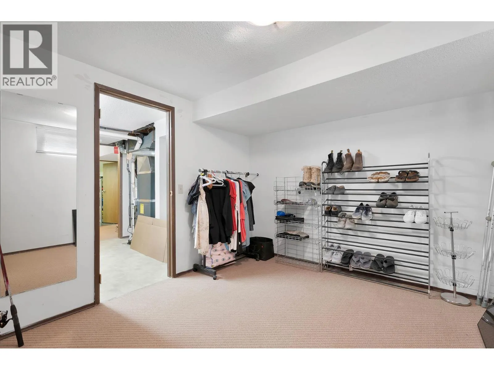 1090 NICOLANI Drive