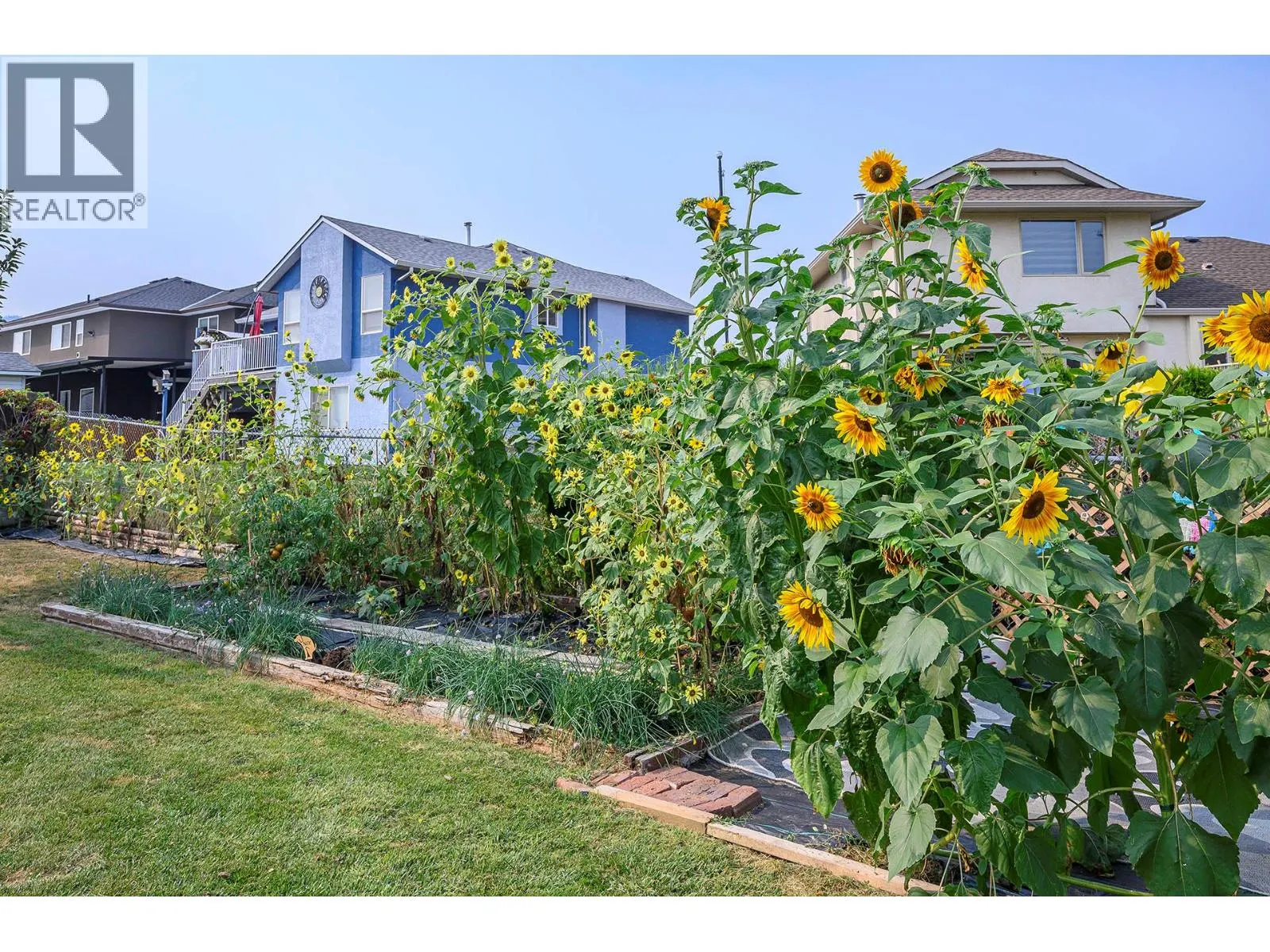 1090 NICOLANI Drive