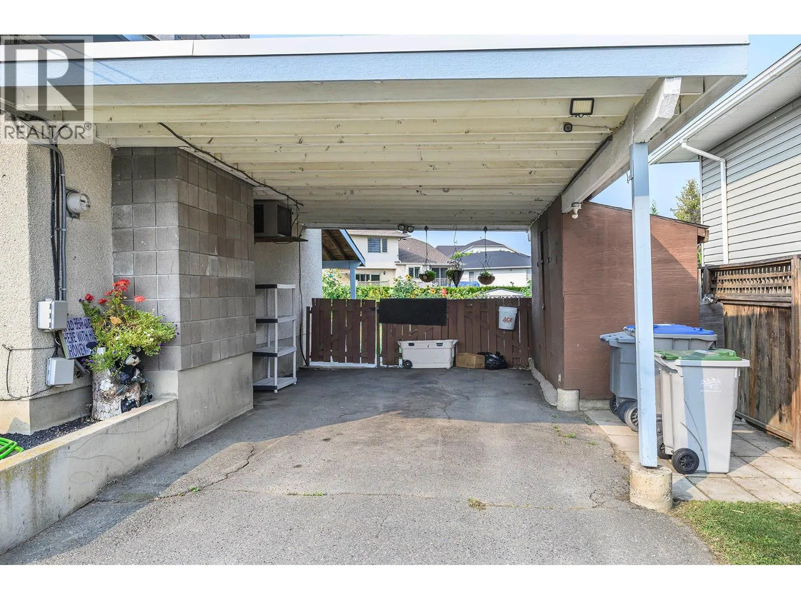 1090 NICOLANI Drive