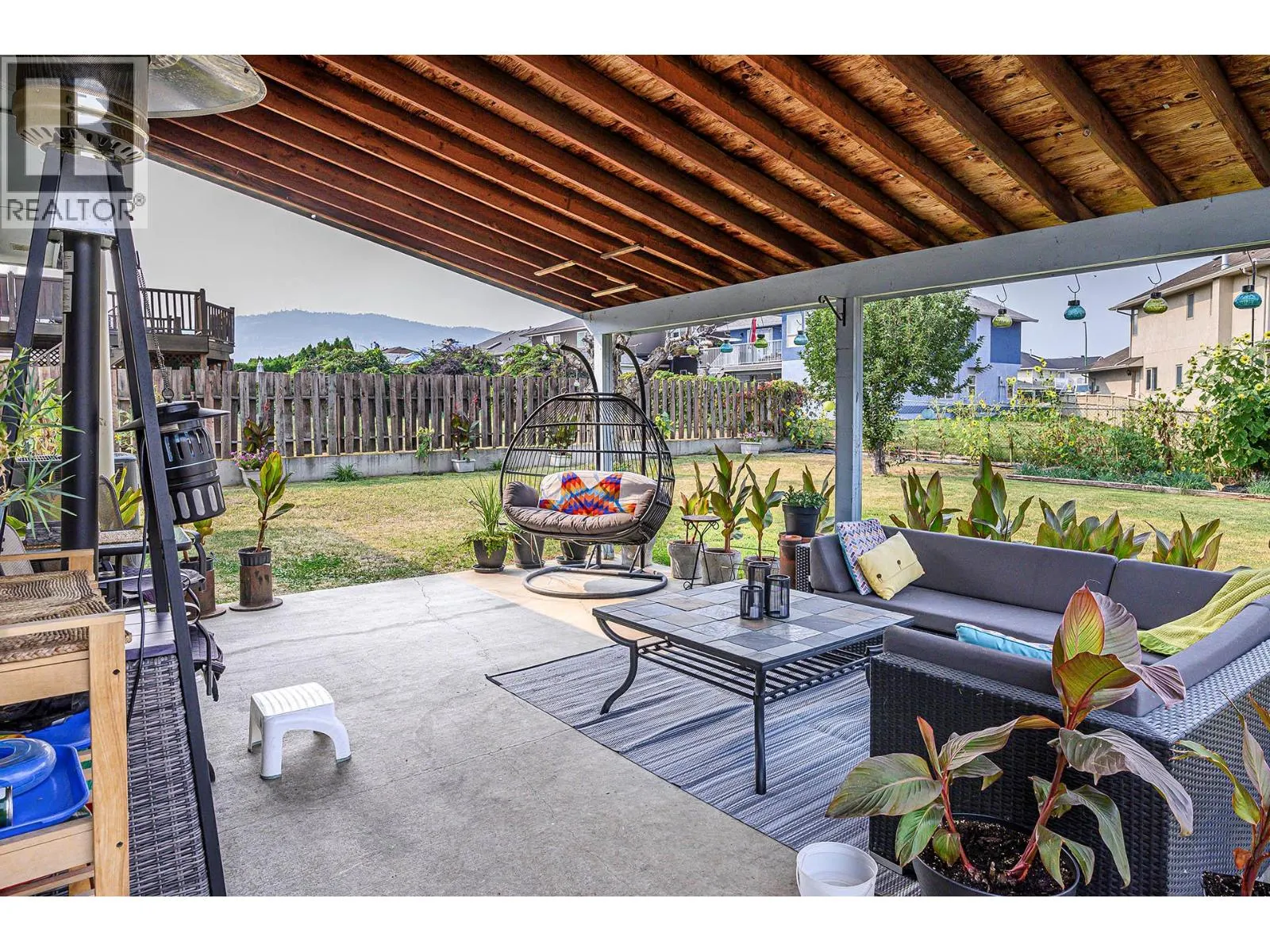 1090 NICOLANI Drive