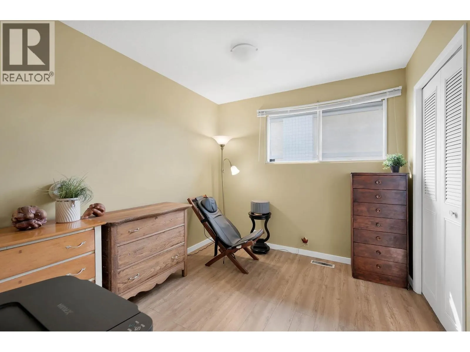 1090 NICOLANI Drive