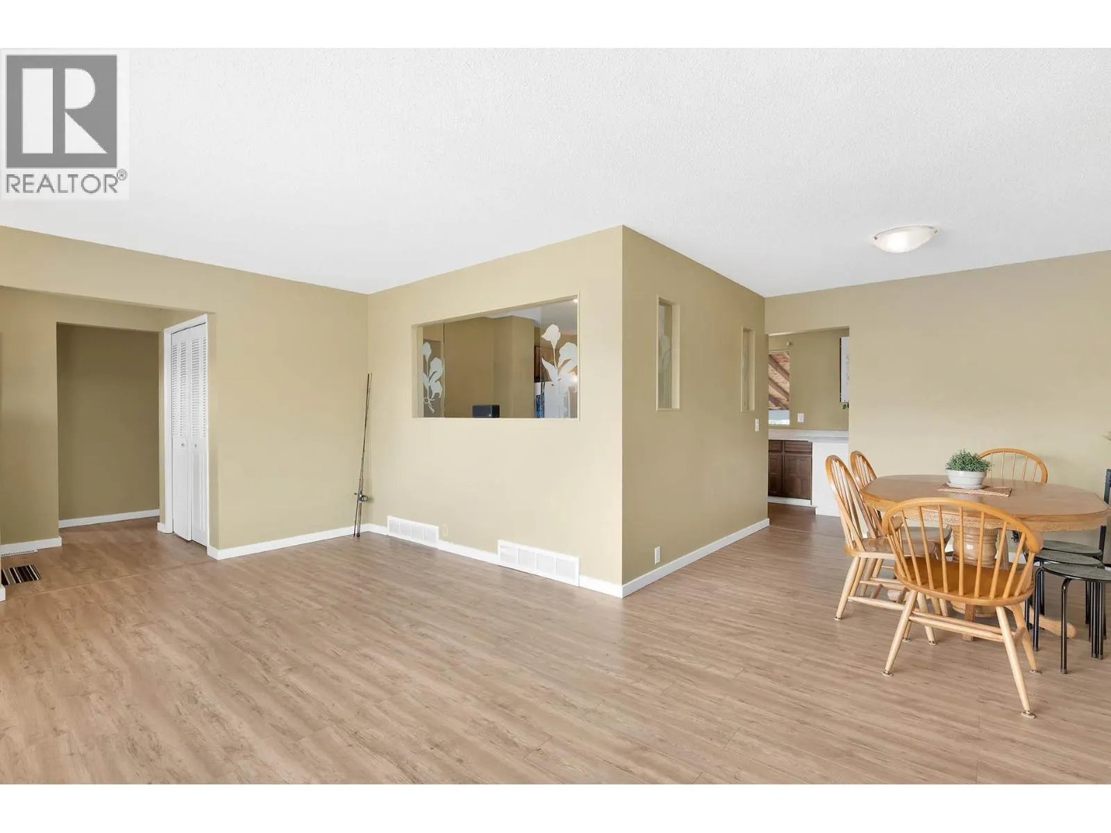 1090 NICOLANI Drive