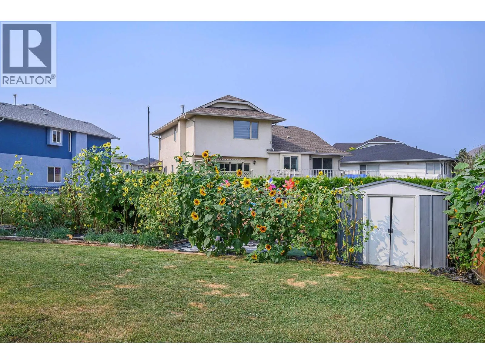 1090 NICOLANI Drive