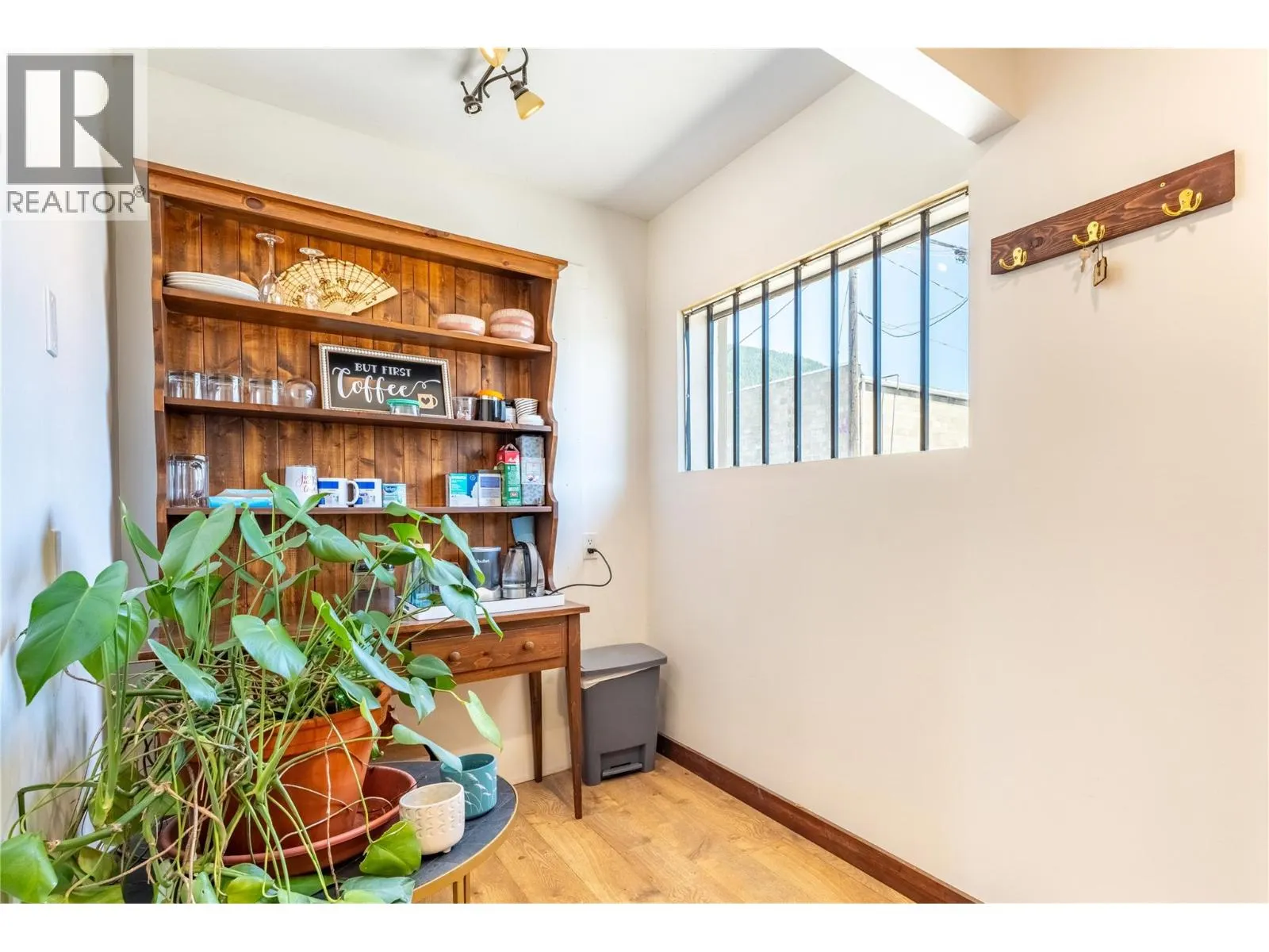 116 12 Avenue Unit# B