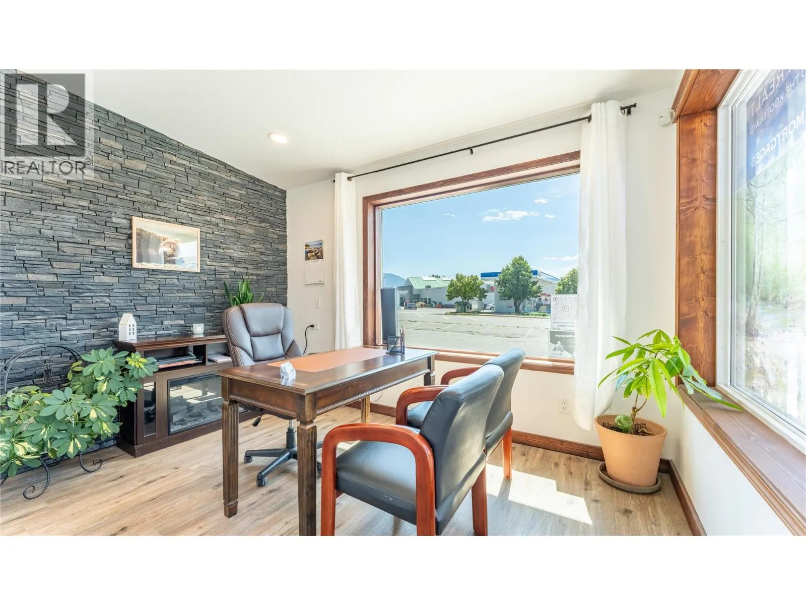 116 12 Avenue Unit# B