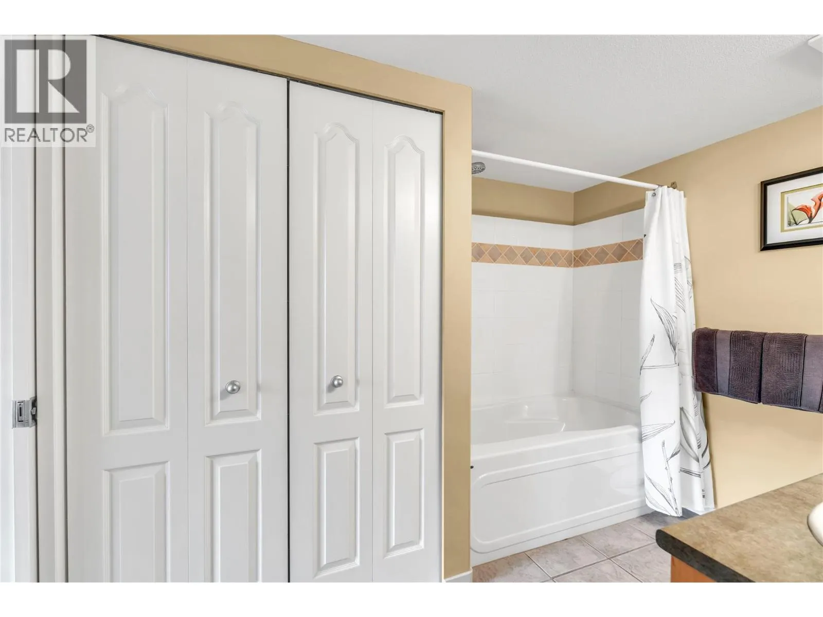 7600 Cottonwood Drive Unit# 304