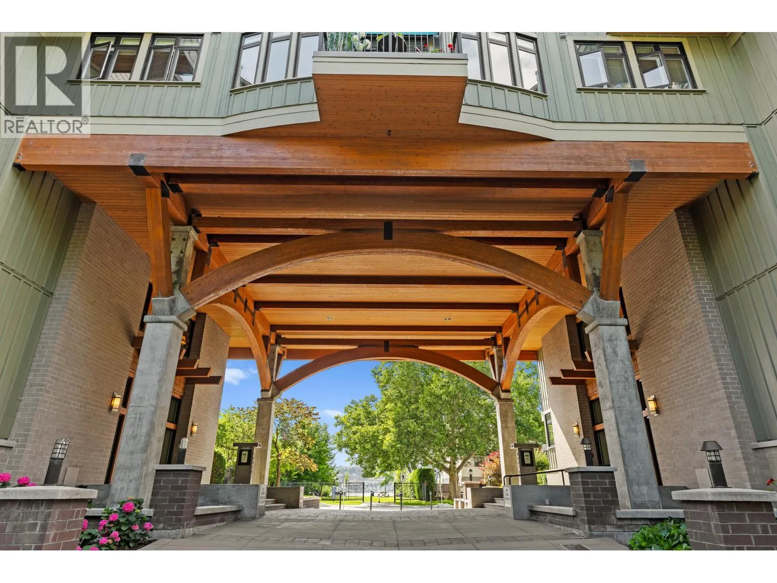 2901 Abbott Street Unit# 204
