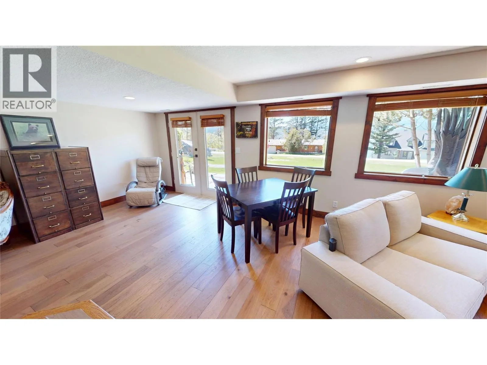 8380 RICHARDSON Crescent