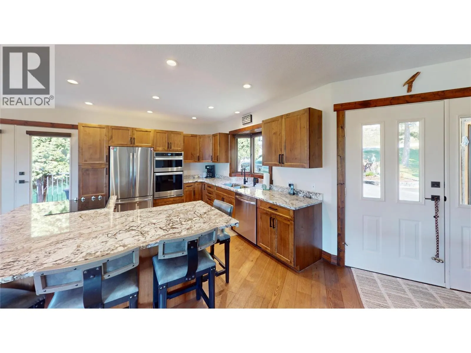 8380 RICHARDSON Crescent