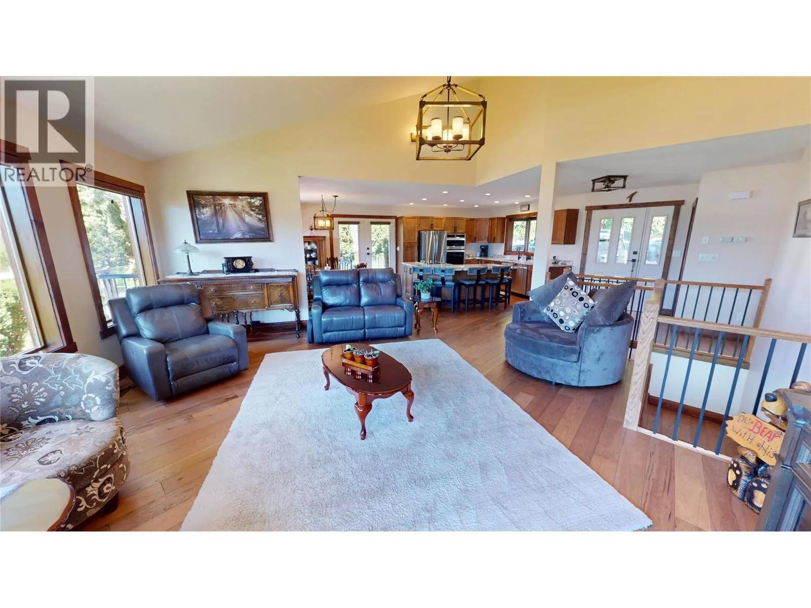 8380 RICHARDSON Crescent