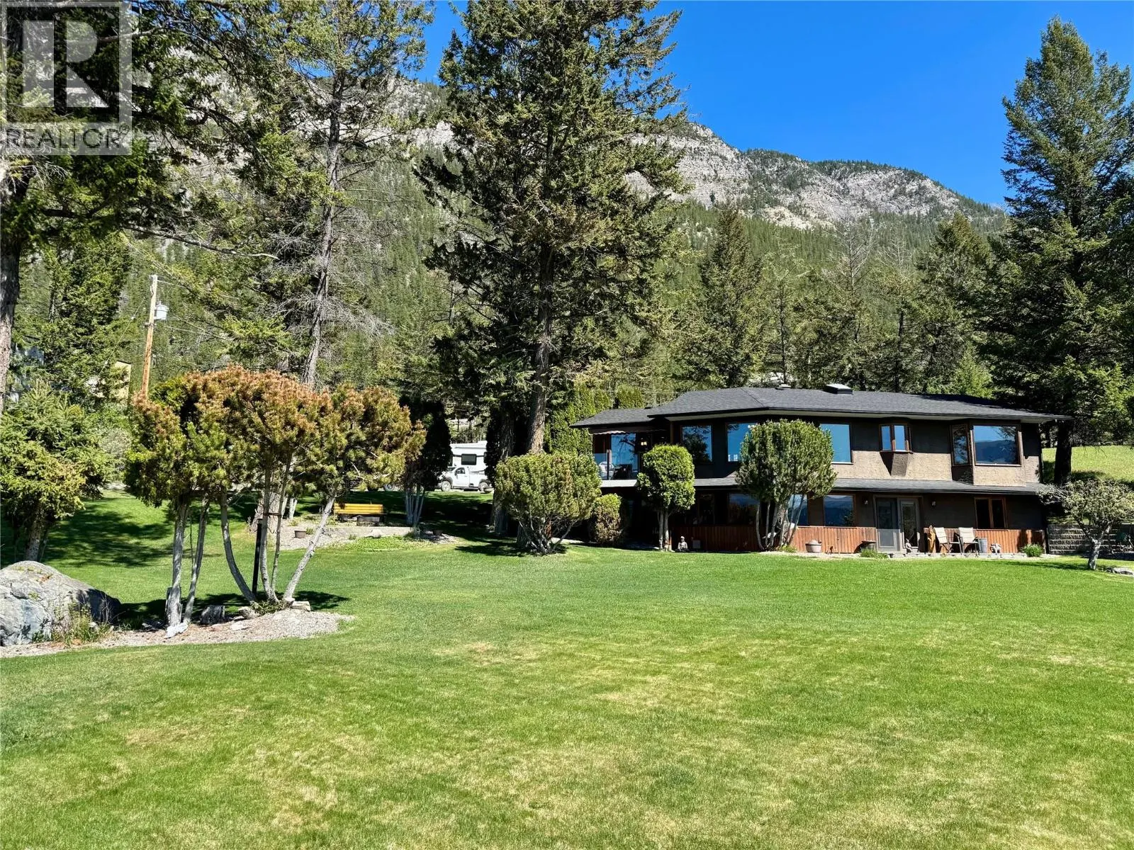 8380 RICHARDSON Crescent