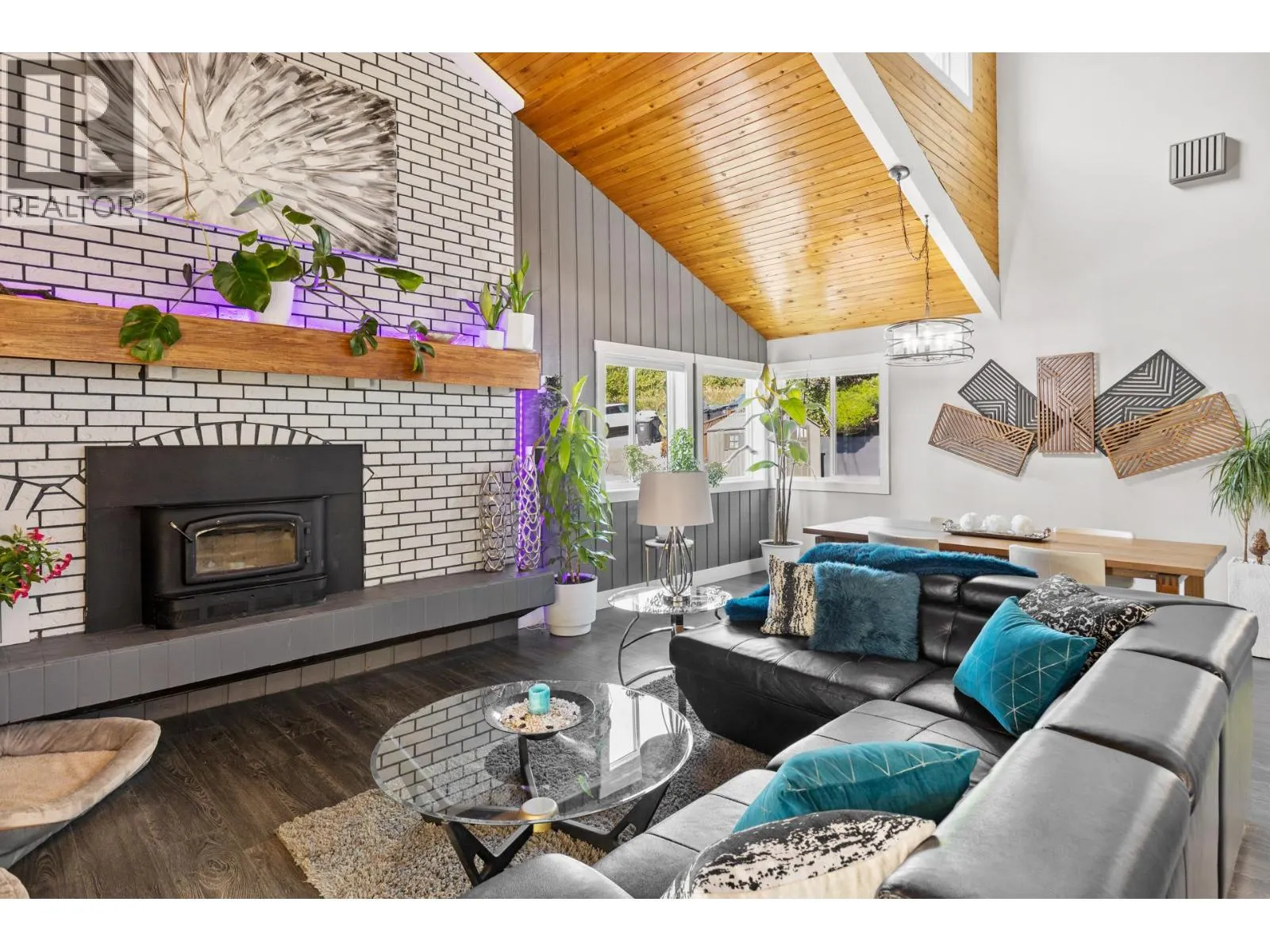 3341 Broadview Road