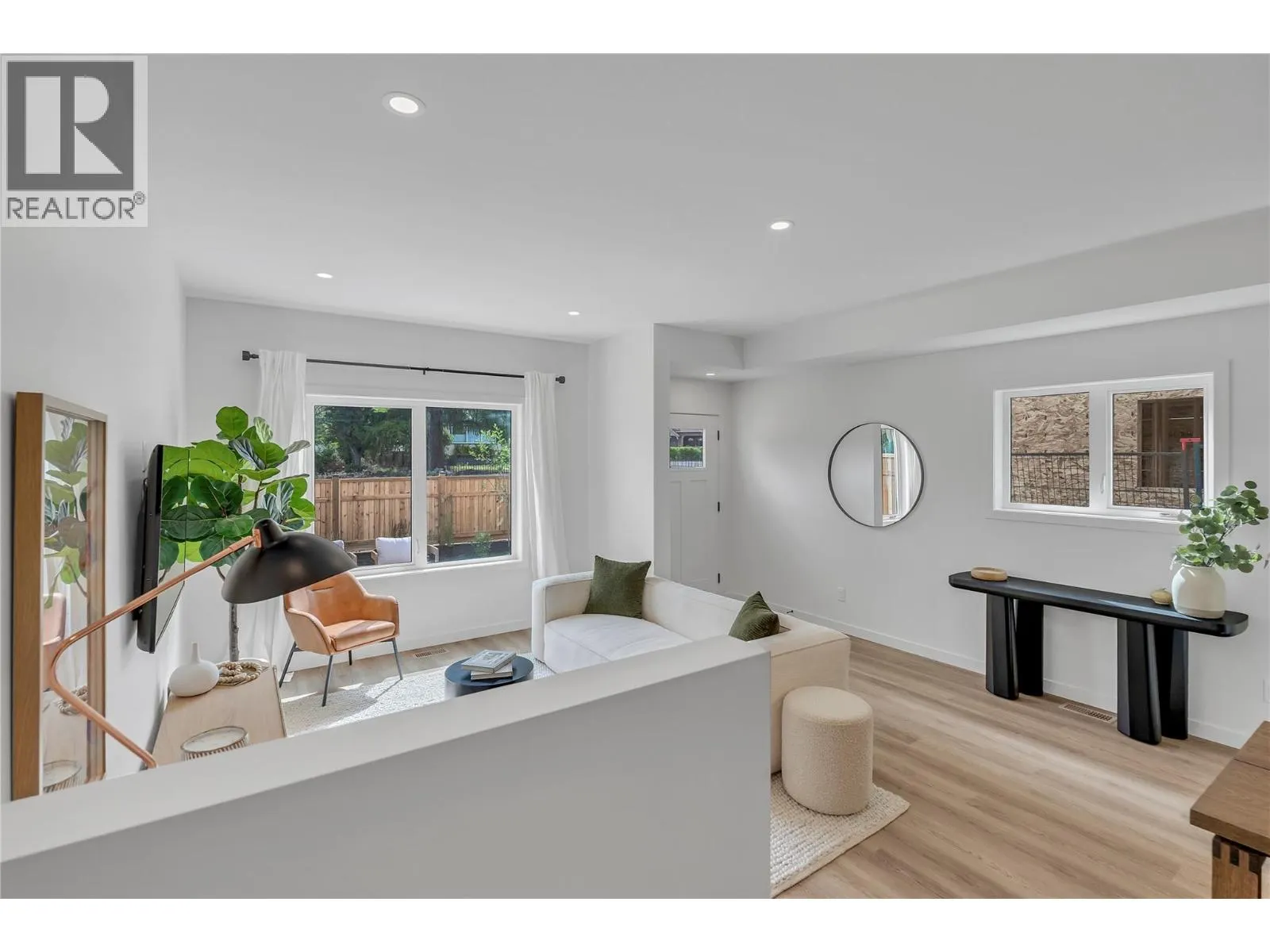 687 Victoria Drive Unit# 103