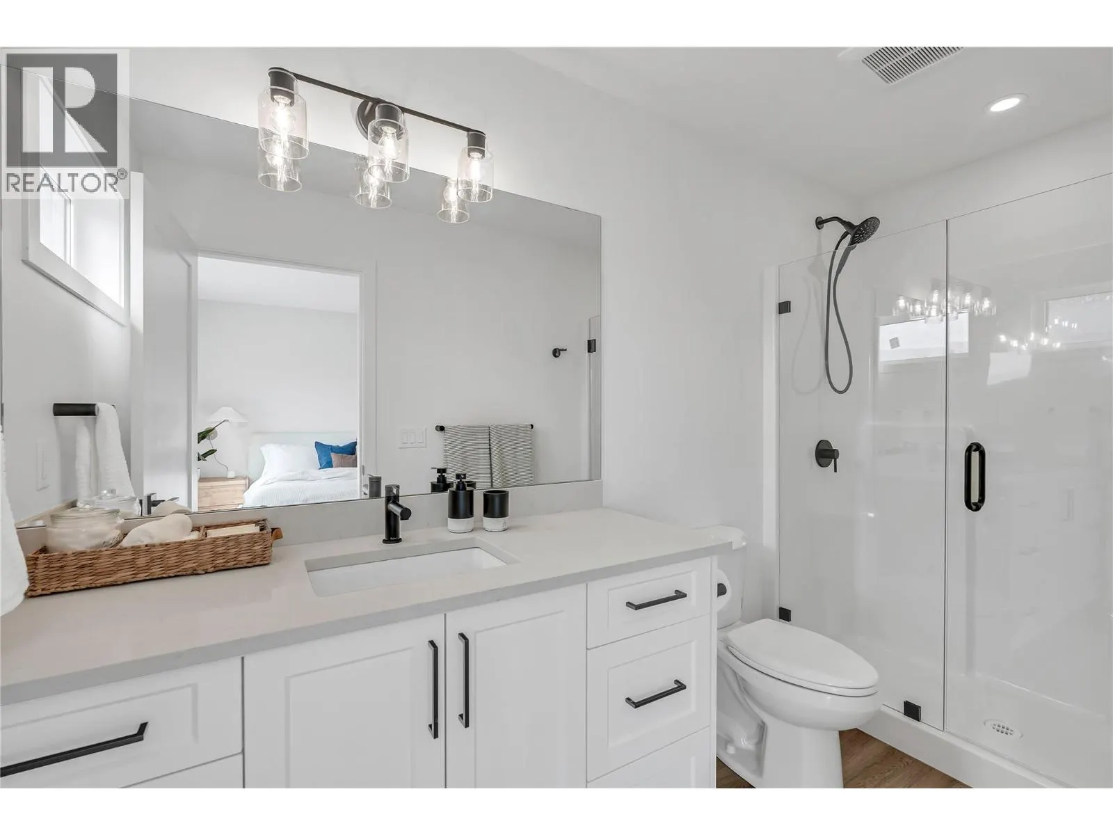 687 Victoria Drive Unit# 103