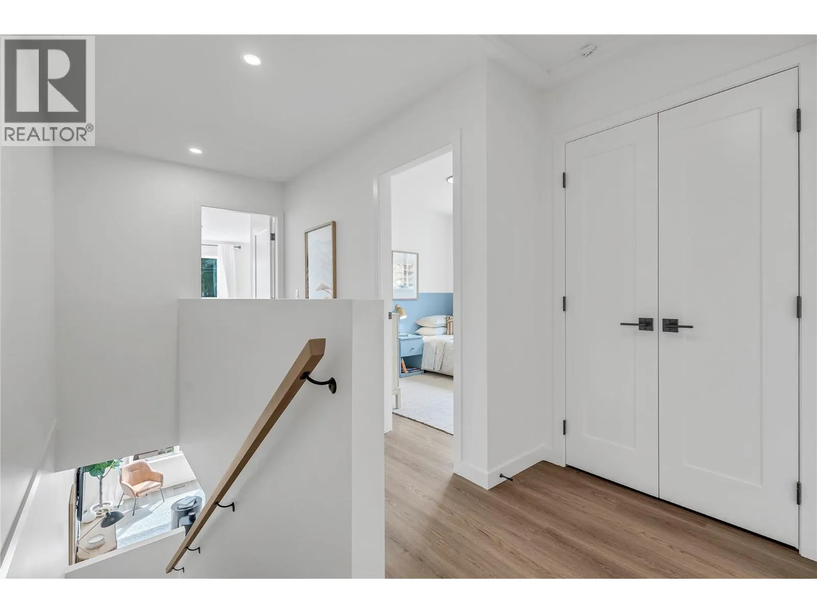 687 Victoria Drive Unit# 103