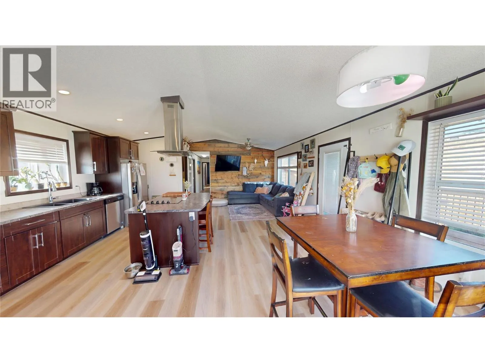 505 Steepleview Point NW