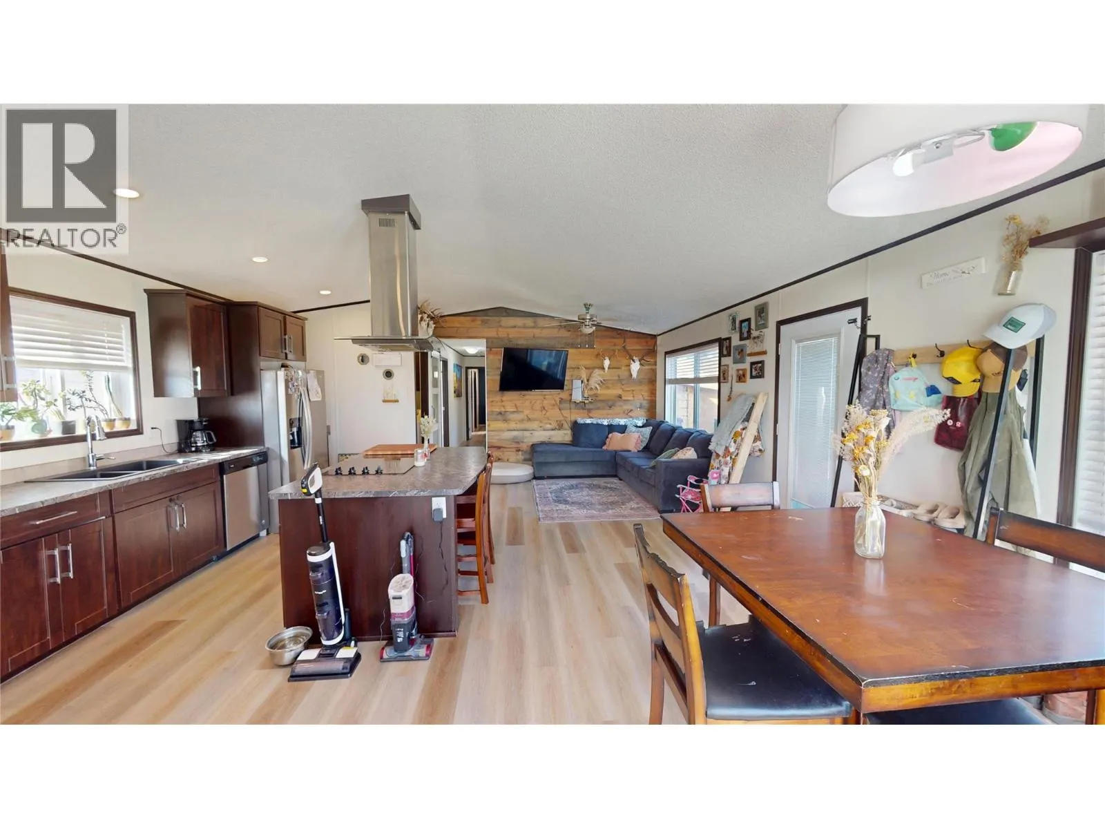 505 Steepleview Point NW