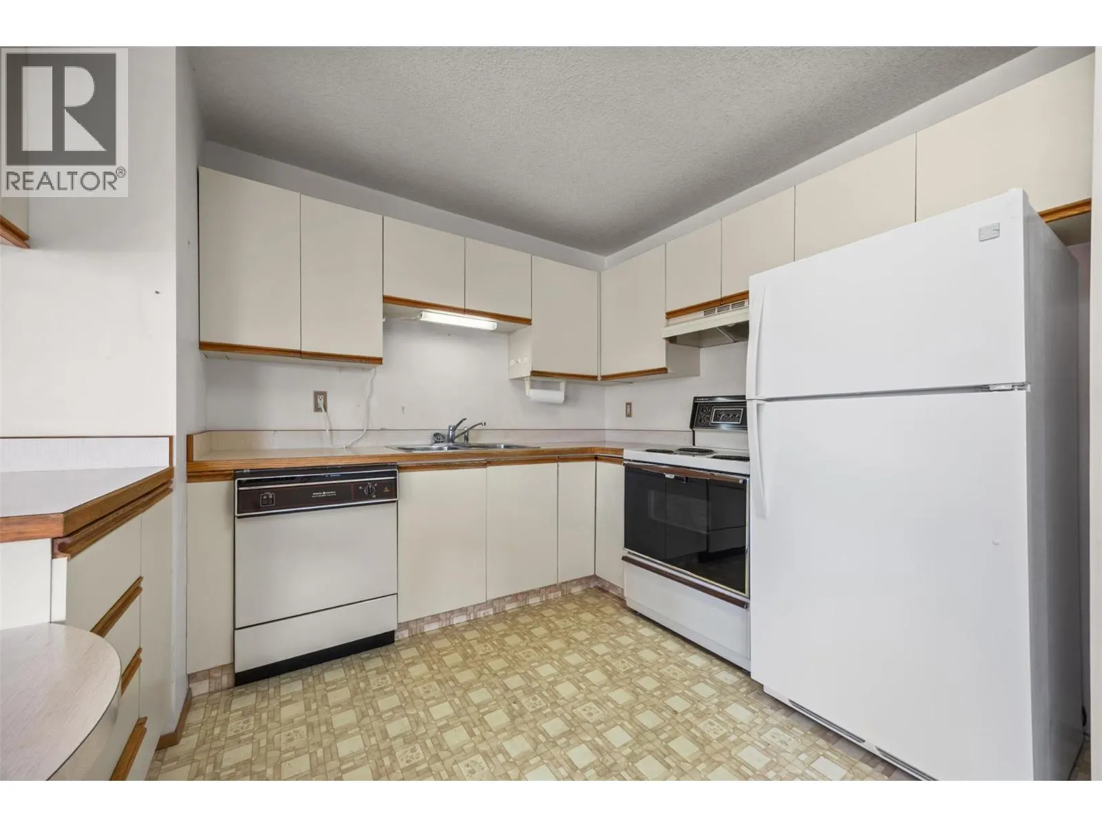 84 Van Horne Street Unit# 204