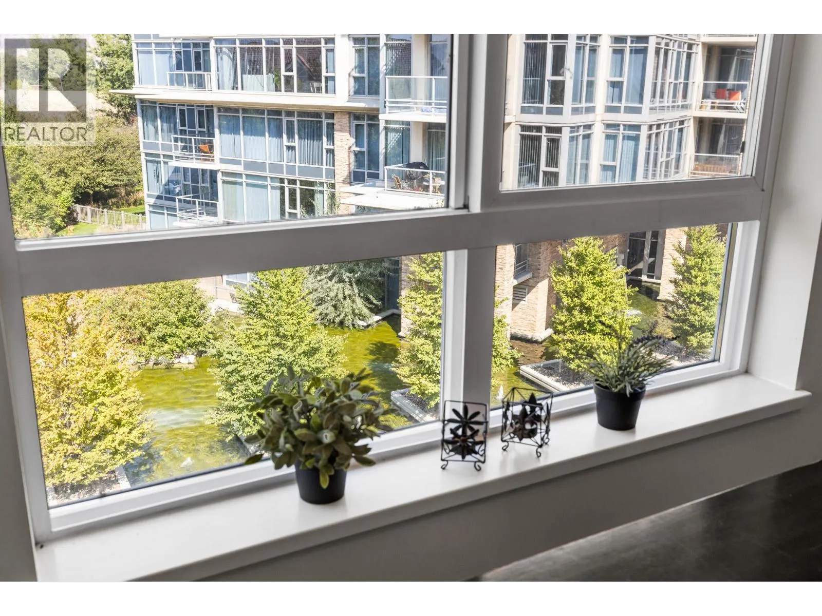 1083 Sunset Drive Unit# 406