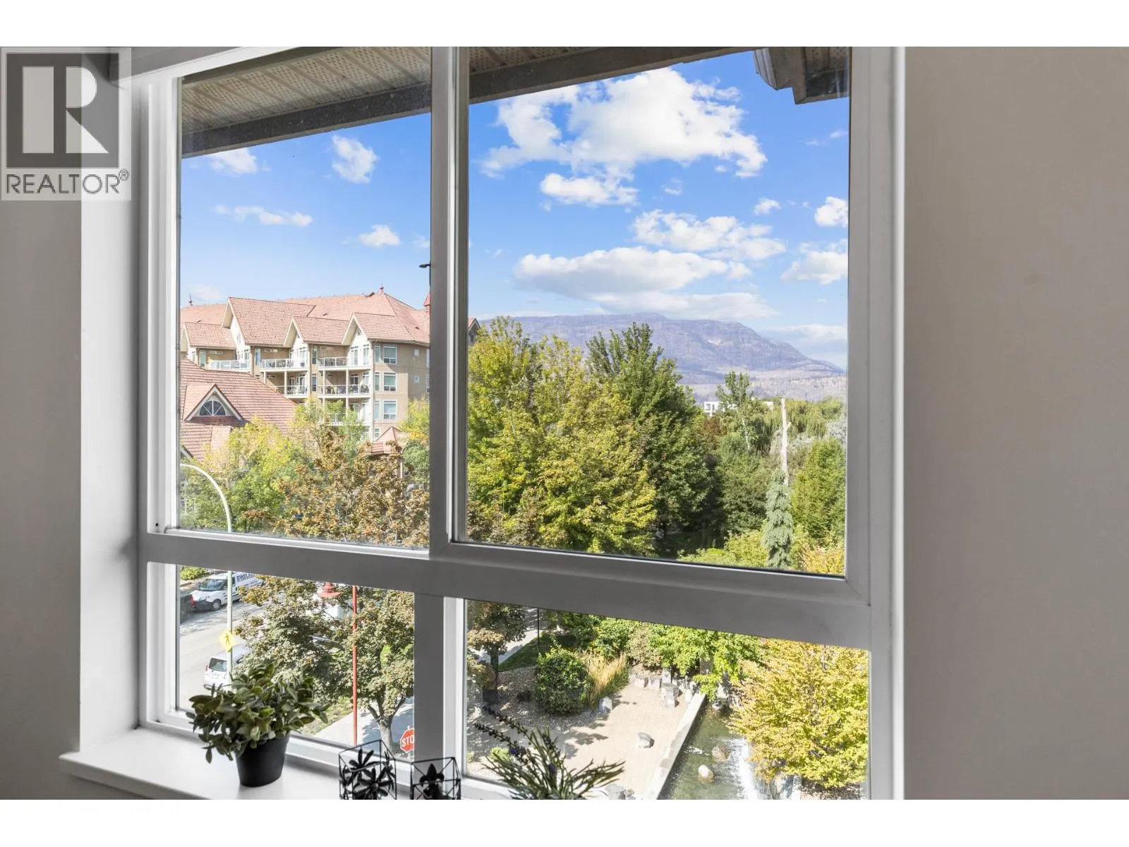 1083 Sunset Drive Unit# 406