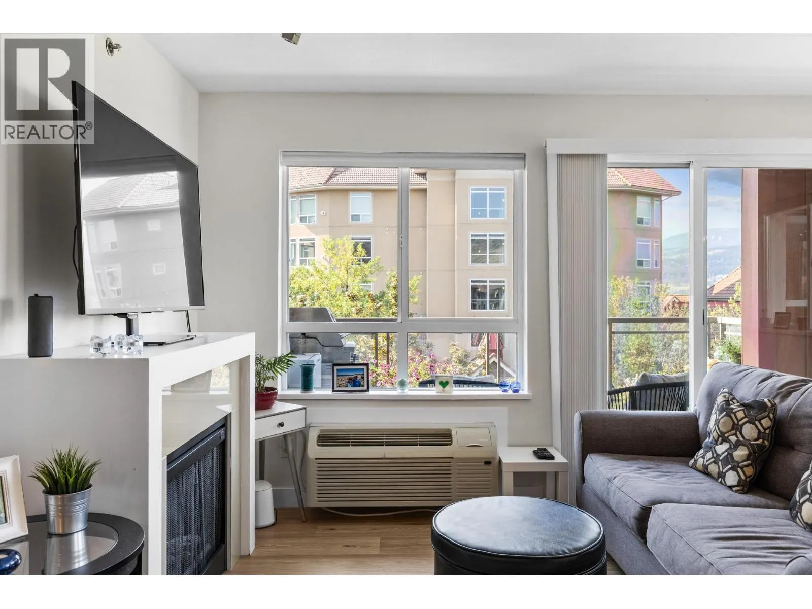 1083 Sunset Drive Unit# 406