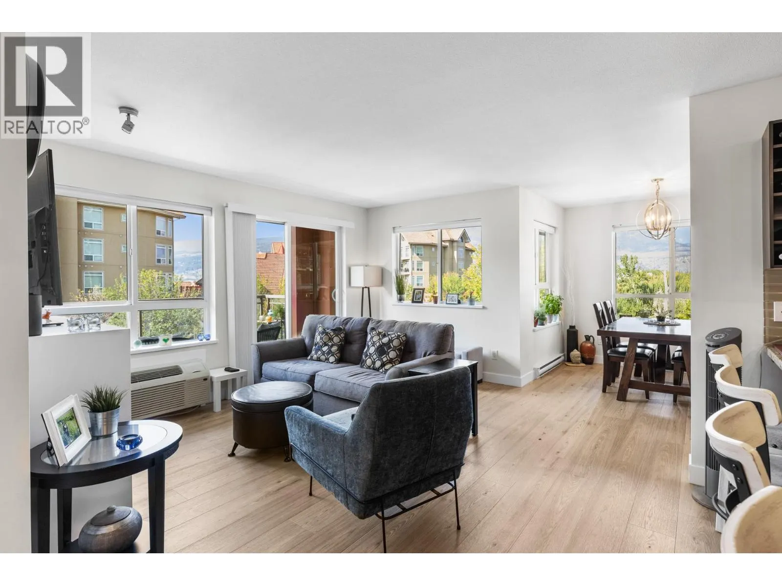 1083 Sunset Drive Unit# 406