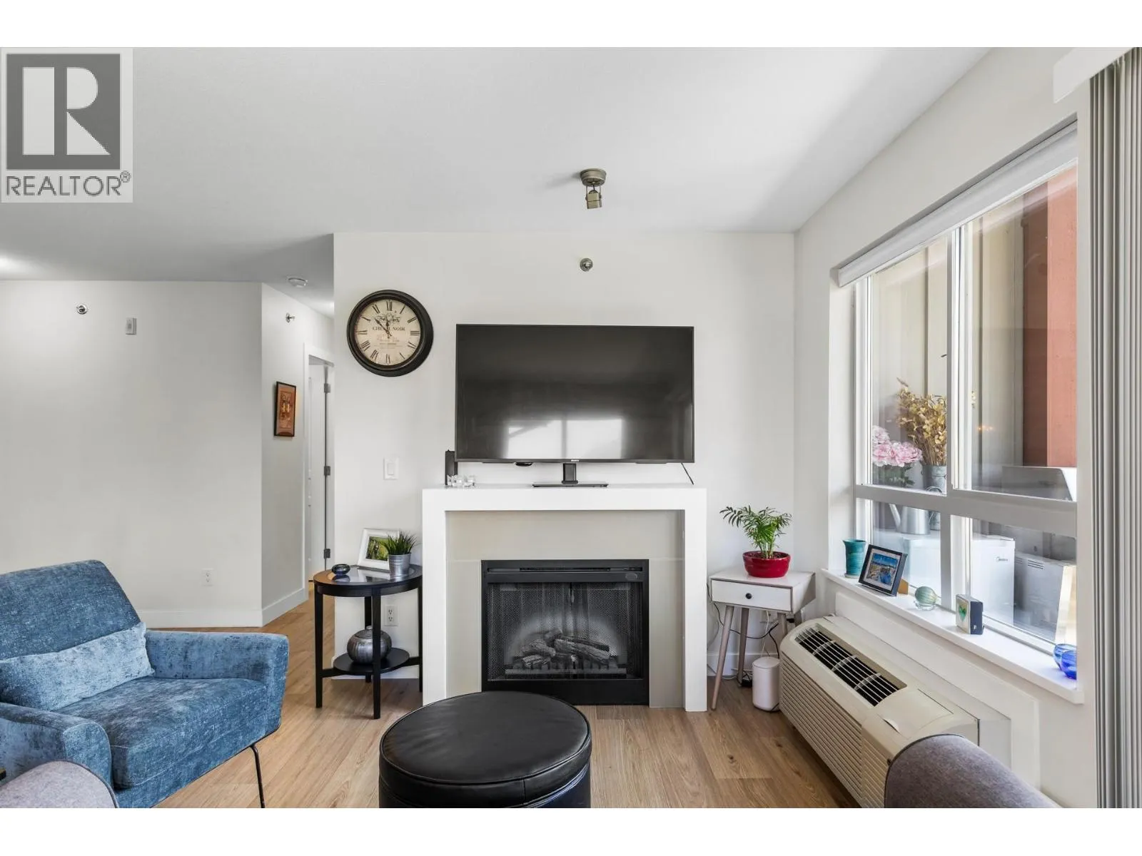 1083 Sunset Drive Unit# 406