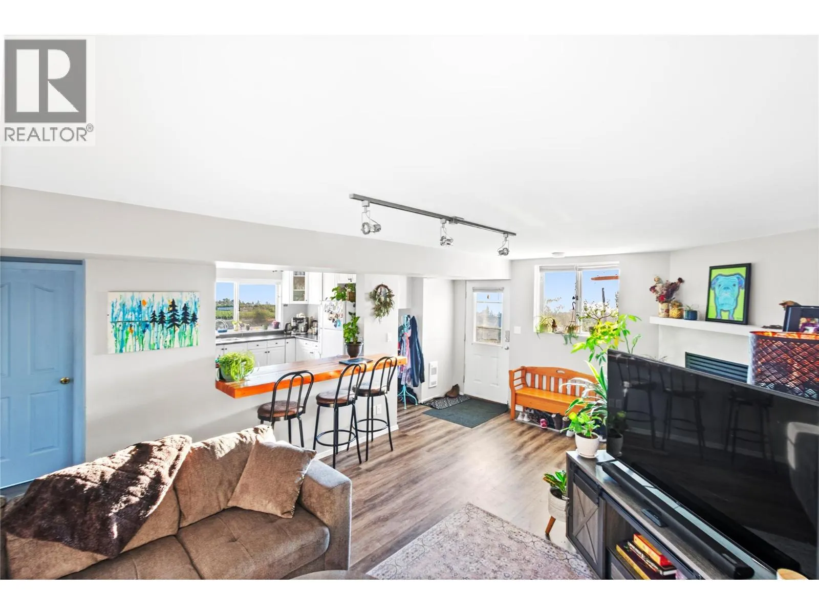 4295 NORTH NARAMATA Road