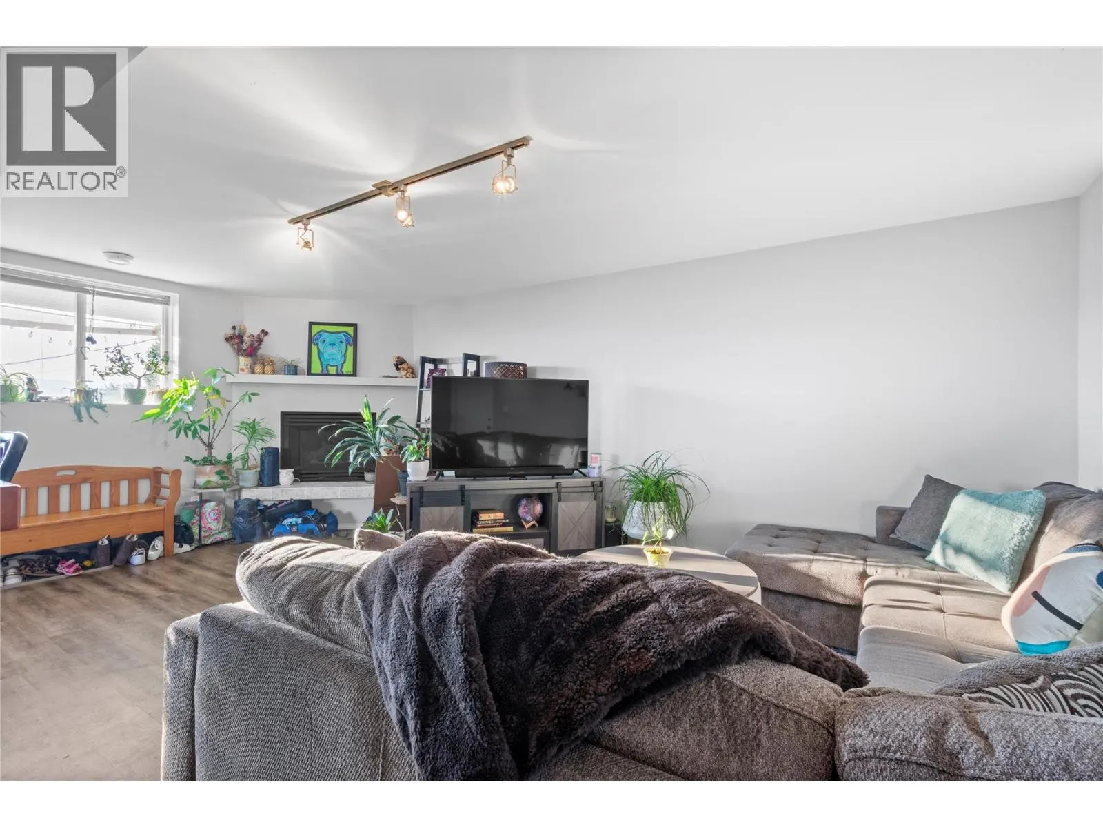 4295 NORTH NARAMATA Road