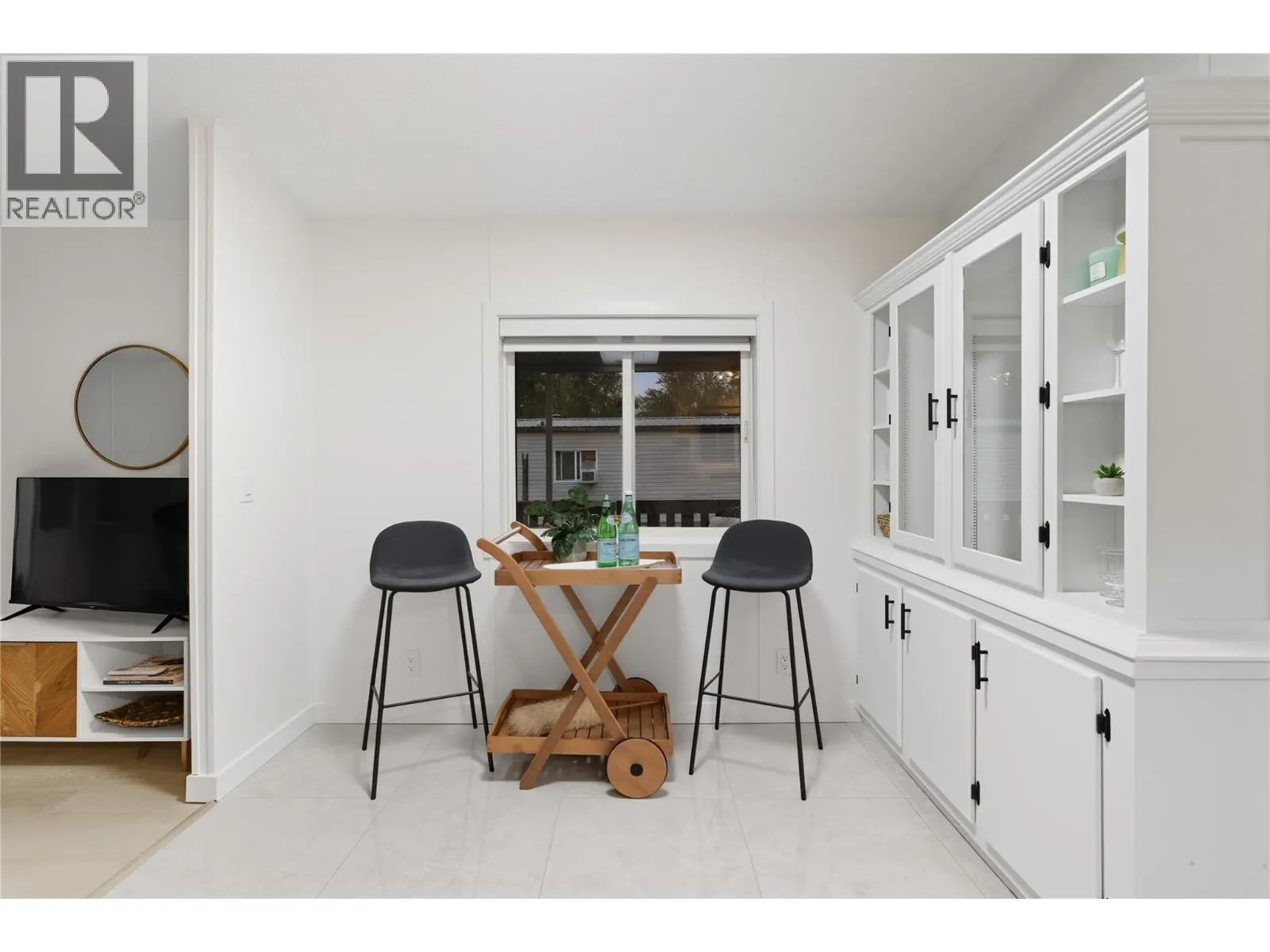 4564 Summer Road Unit# 15