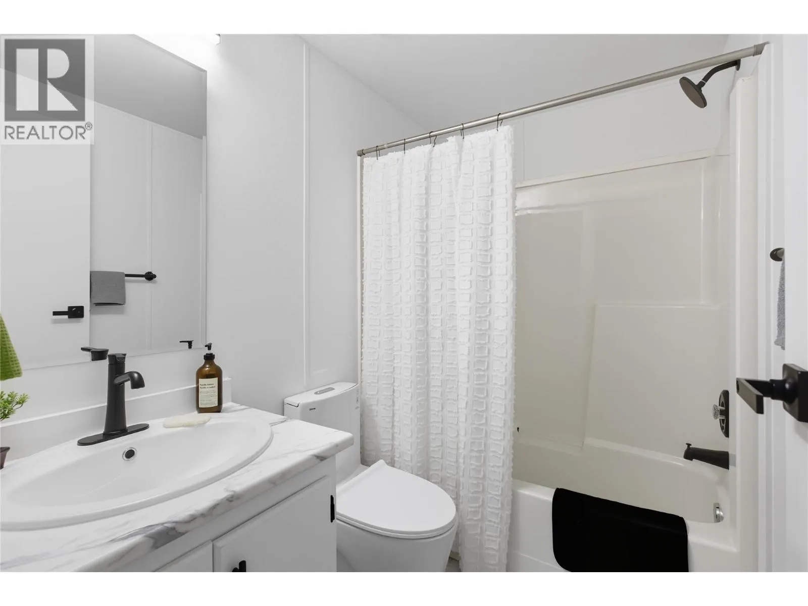 4564 Summer Road Unit# 15