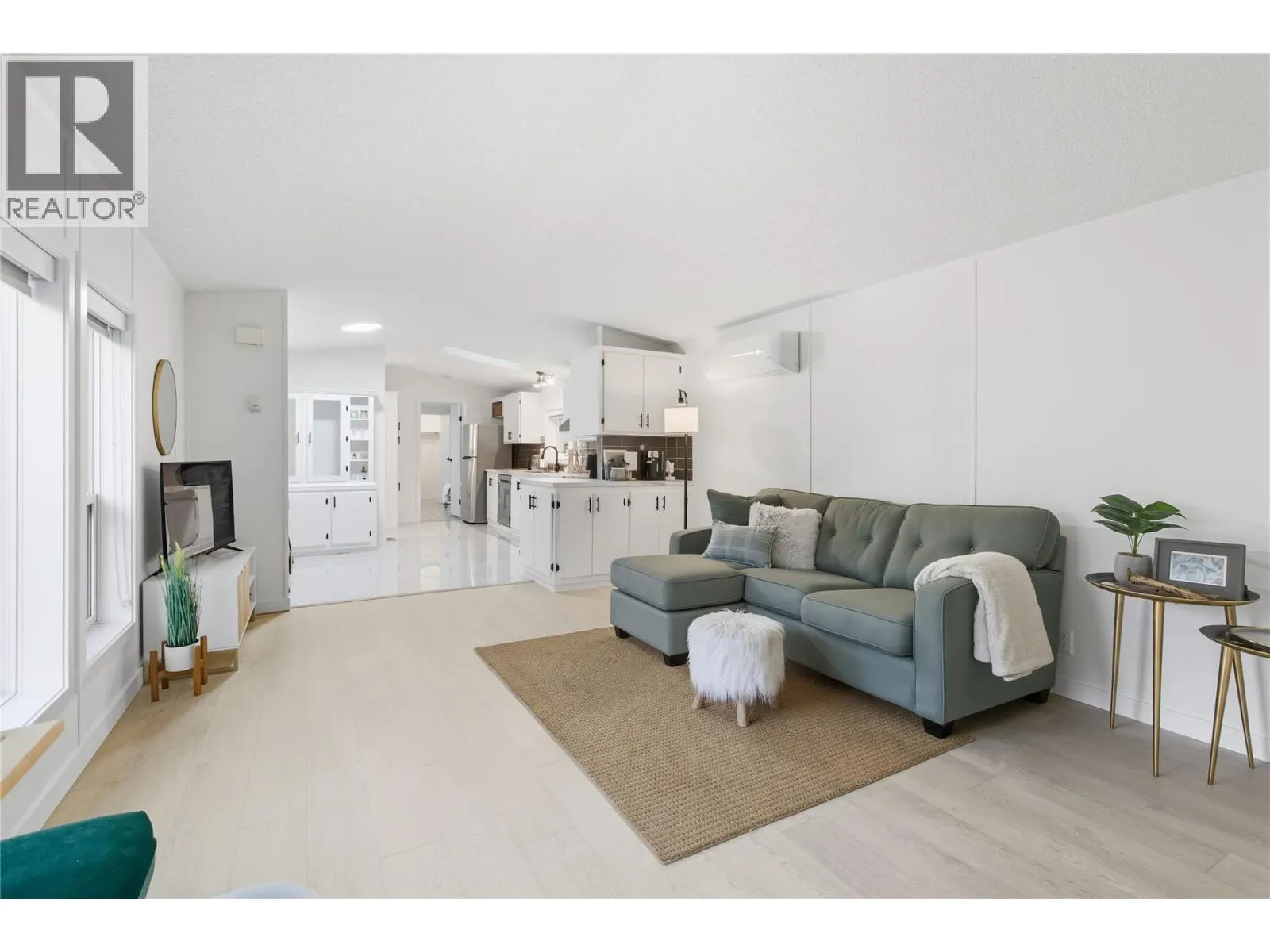 4564 Summer Road Unit# 15