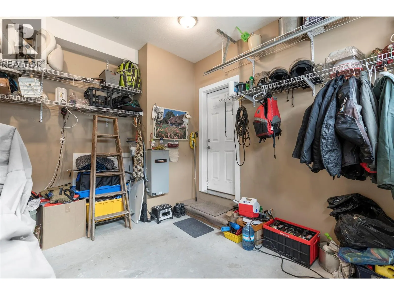 6754 La Palma Loop