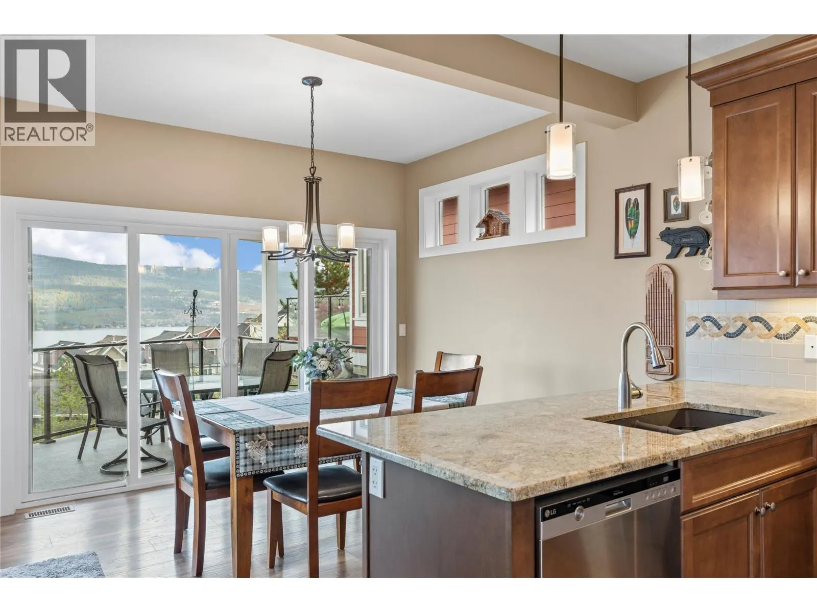 6754 La Palma Loop