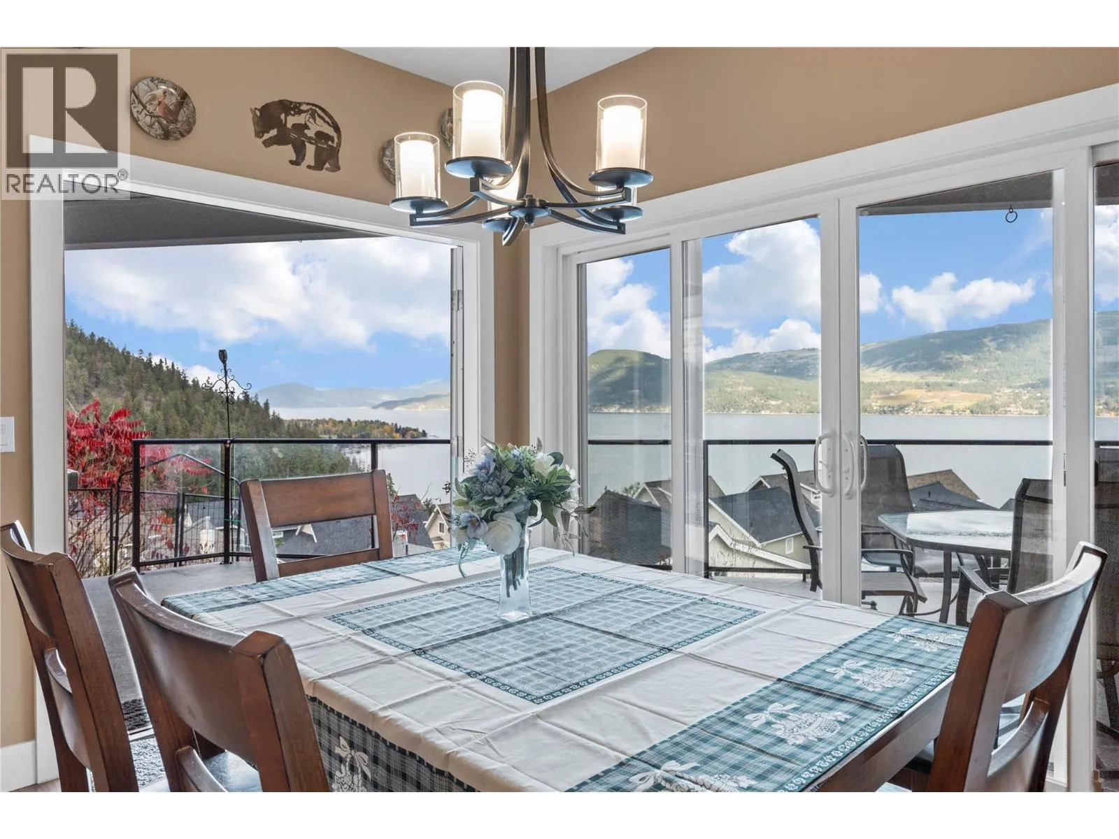 6754 La Palma Loop