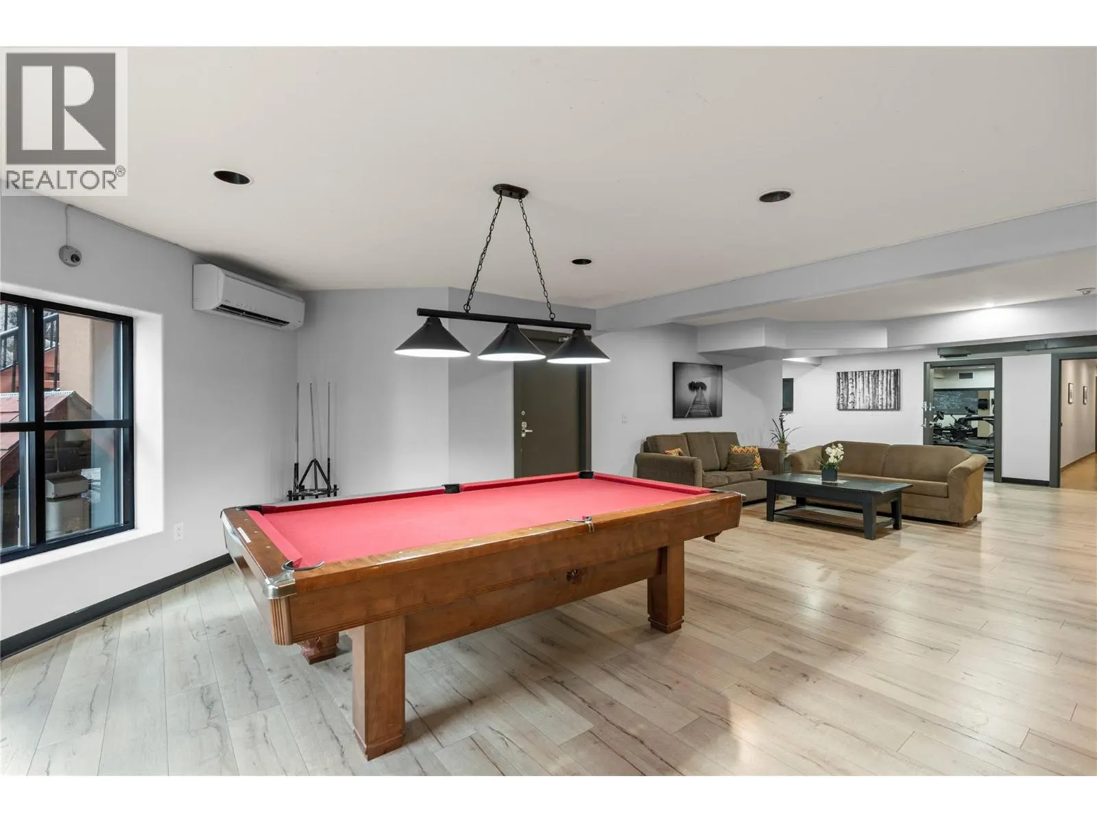 6754 La Palma Loop