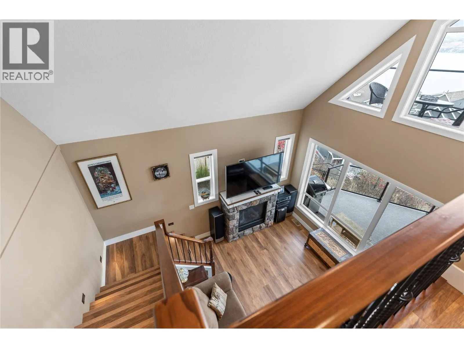 6754 La Palma Loop