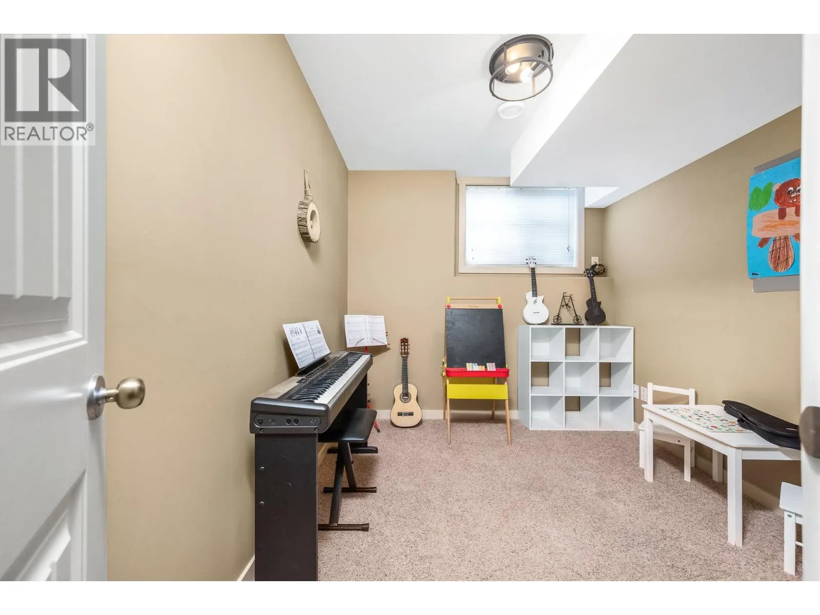4979 Windsong Crescent