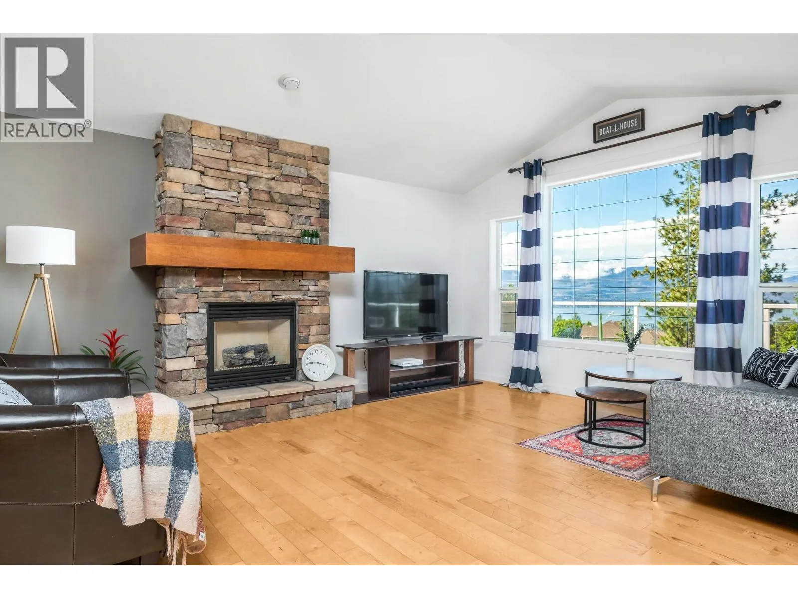 4979 Windsong Crescent