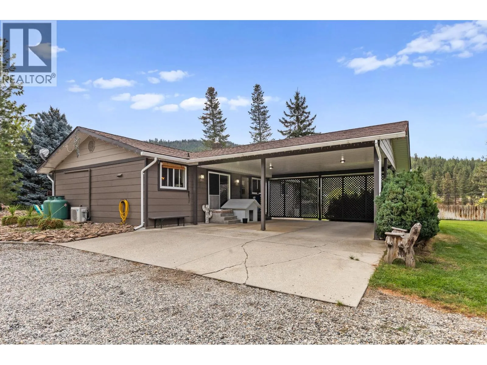602 Johnson Crescent