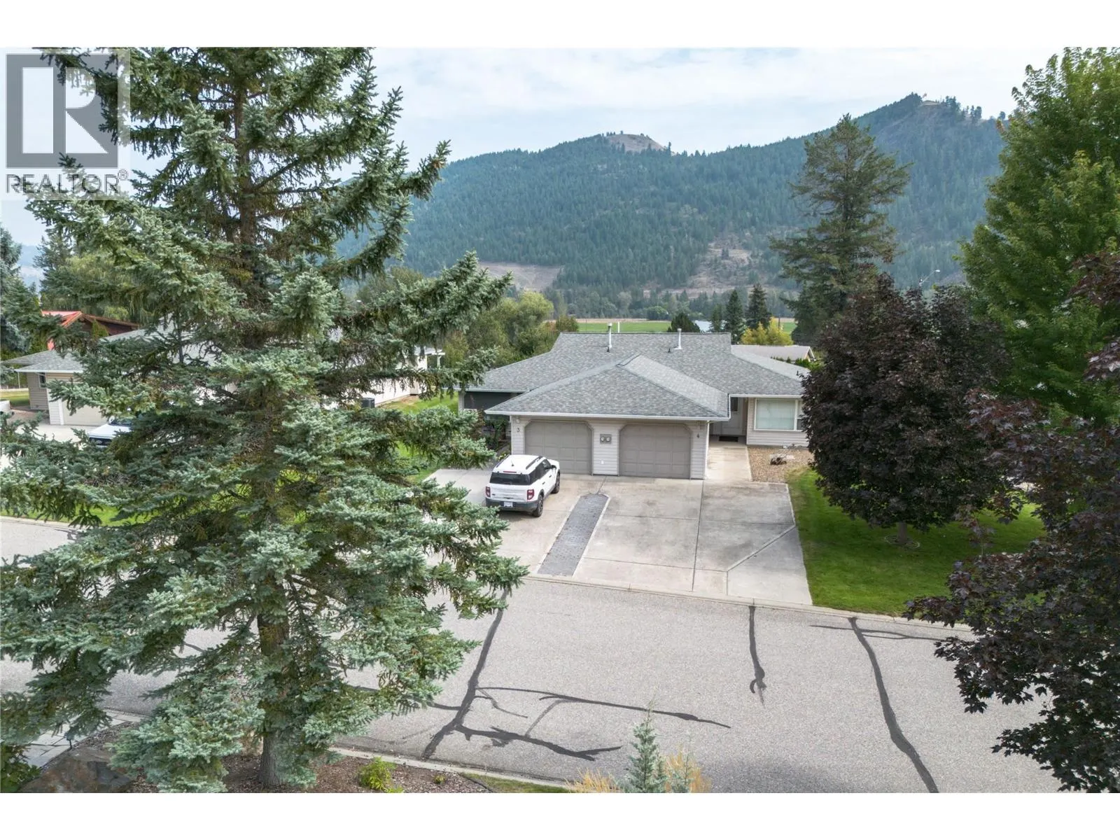 2675 Pine Avenue Unit# 4
