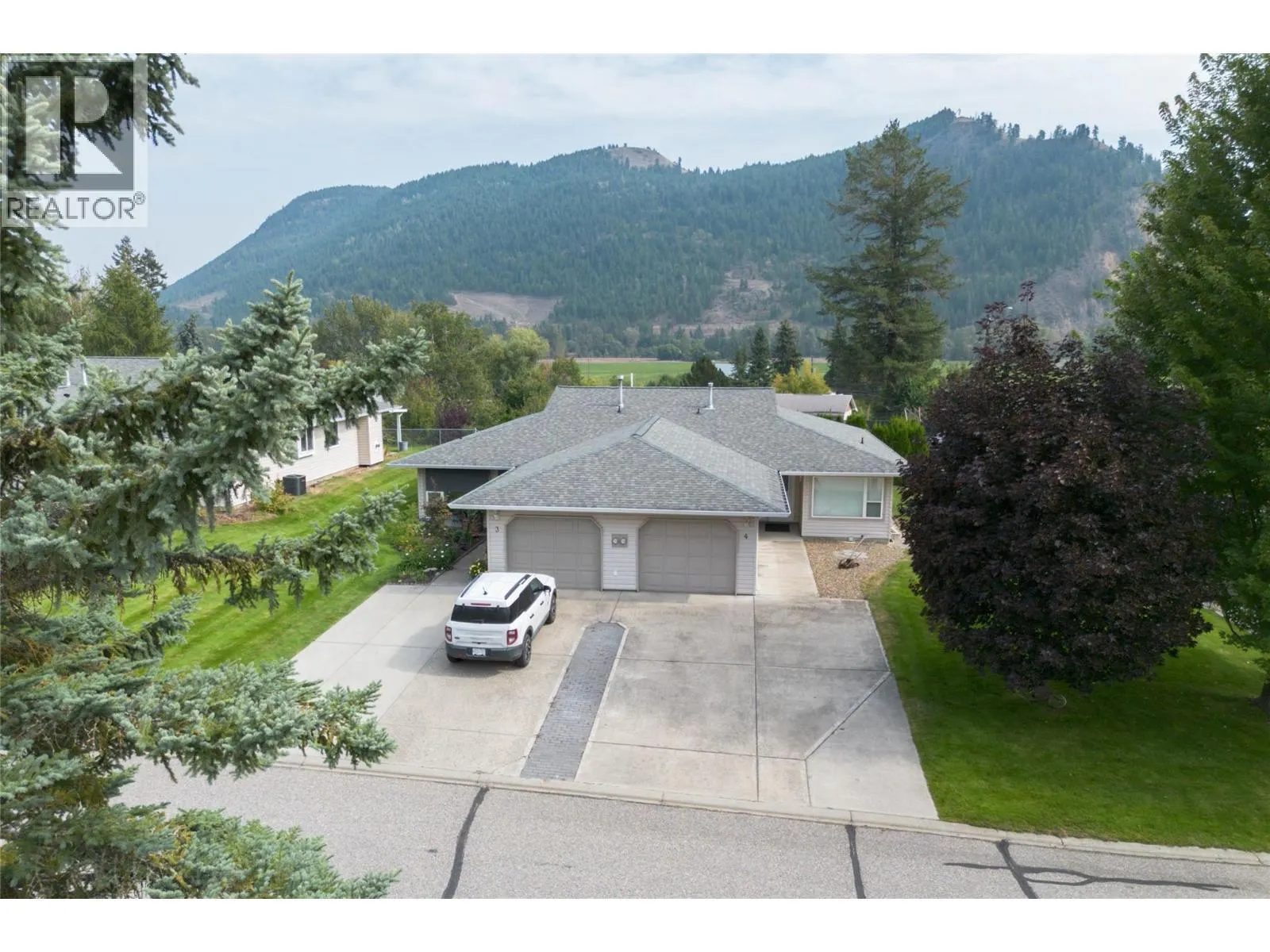 2675 Pine Avenue Unit# 4