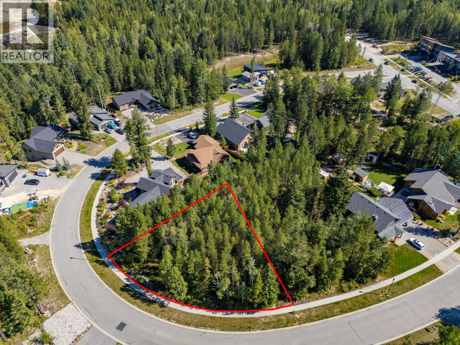 1528 Quartz Crescent