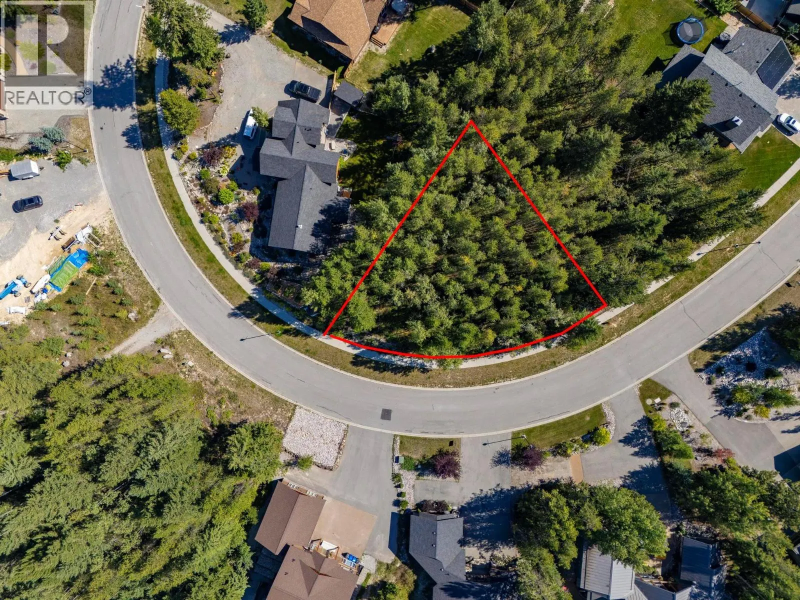 1528 Quartz Crescent
