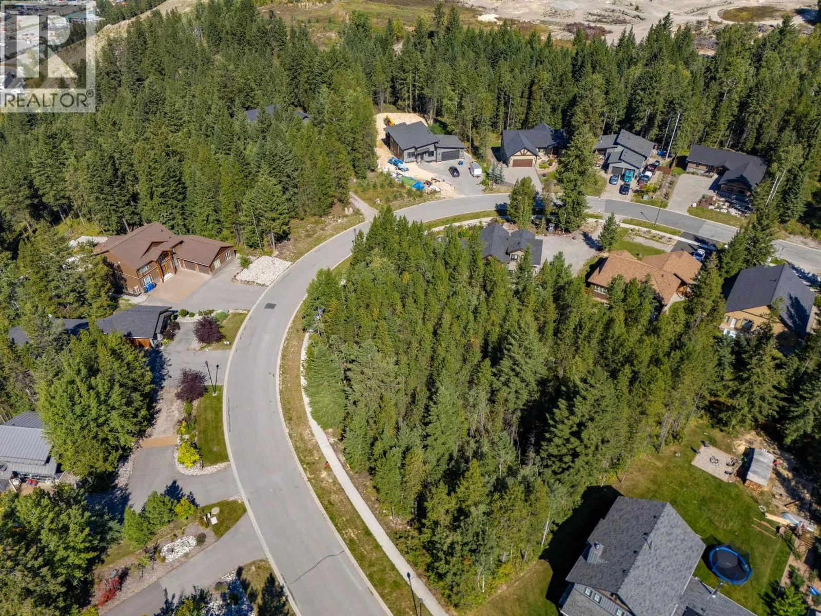 1528 Quartz Crescent