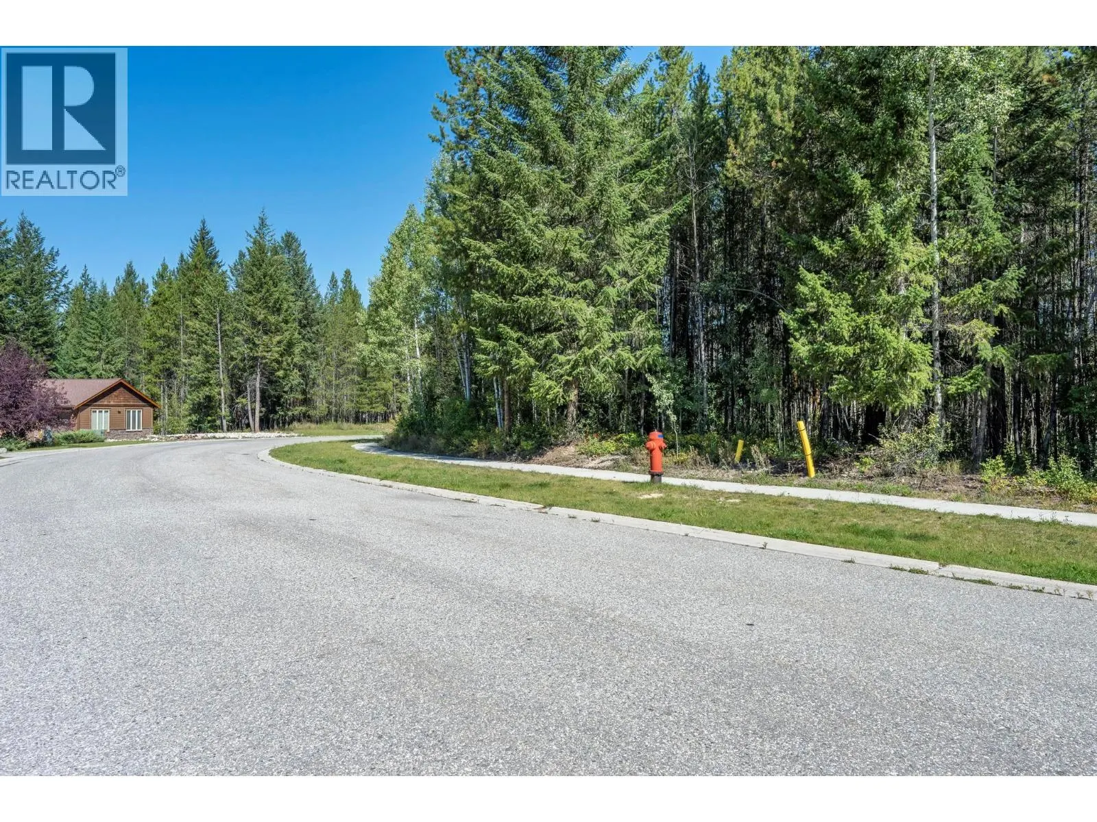 1528 Quartz Crescent