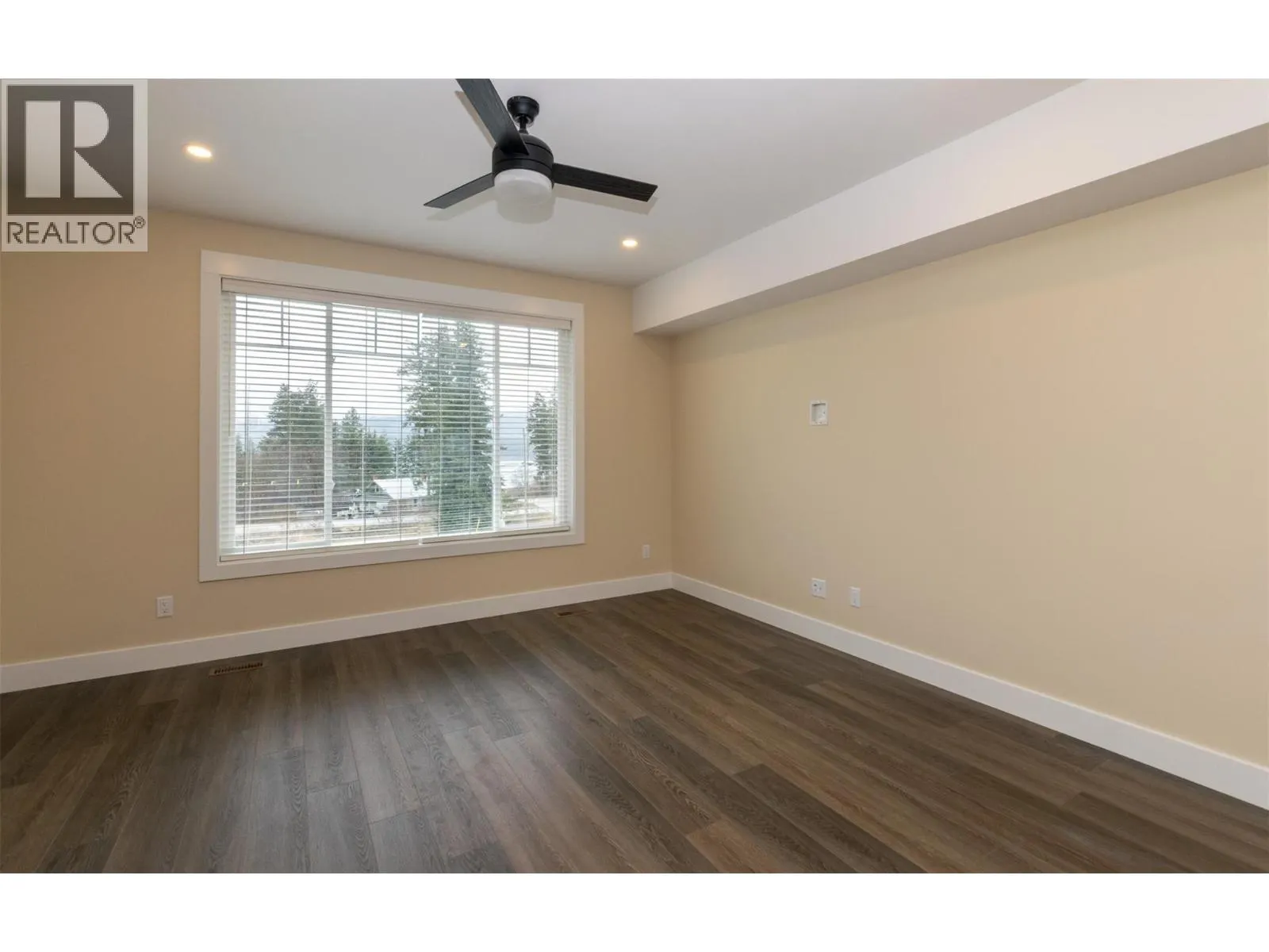 1910 11 Avenue NE Unit# 4